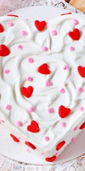 Heart-Shaped Chocolate Cake with Cream Frosting (Half Kg)