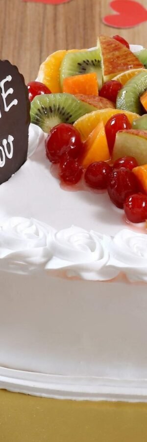 Heart Shaped Vanilla Fruit Cake- Half Kg