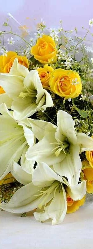 White Lilies & Yellow Roses
